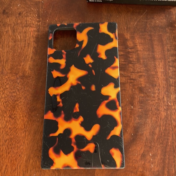 Wrong size ordered! 2 brand new in case. 2 slightly worn without case like new. - Picture 5 of 5